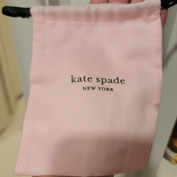 Kate Spade hinge clasp closure - Picture 6 of 6